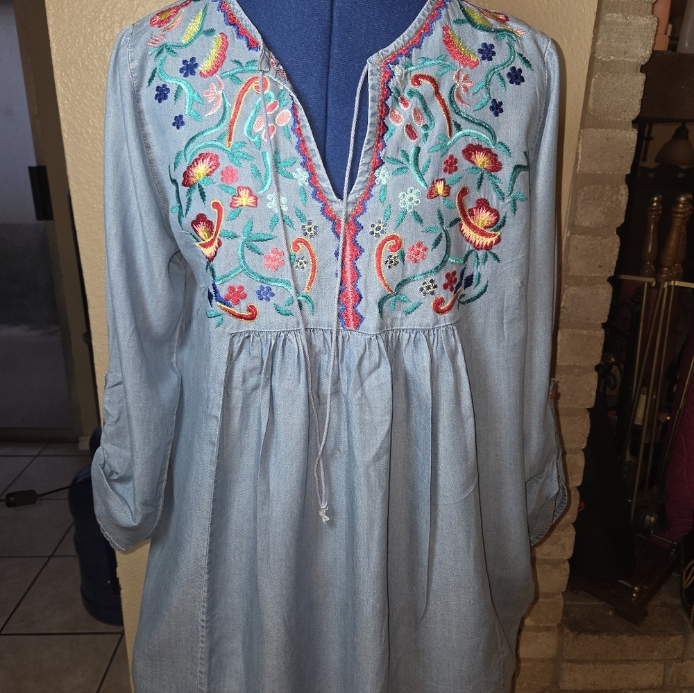 Vintage Colletion Embroidered Blue Dress.sz M. - Picture 2 of 7